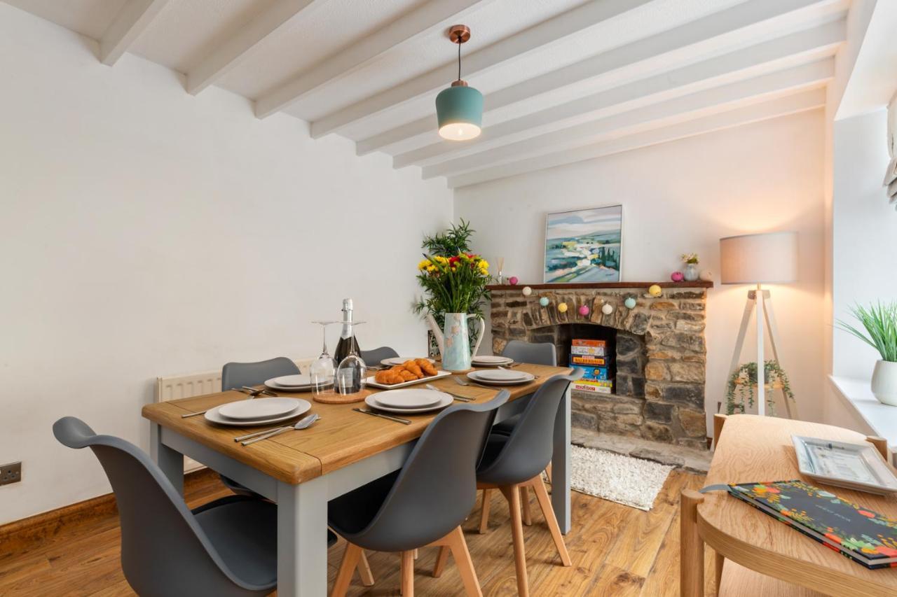 Ivydene - Beautiful Cottage, Stone Throw From Beach, Wonderful Sea Views Saundersfoot Esterno foto